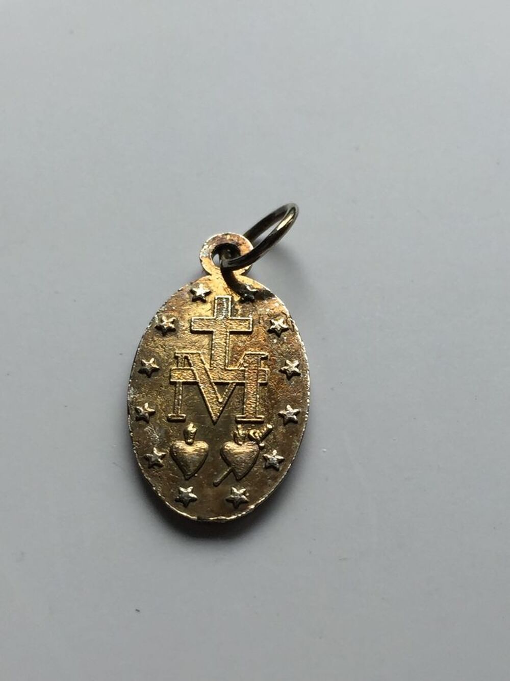 M&eacute;daille de la vierge en argent Bijoux et montres