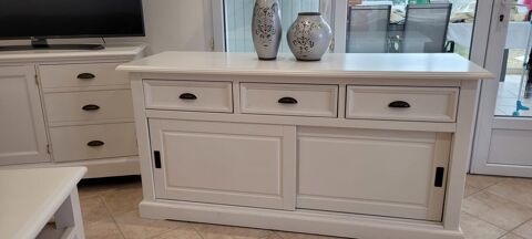 Plusieurs meubles blancs massifs 1 Pourrires (83)