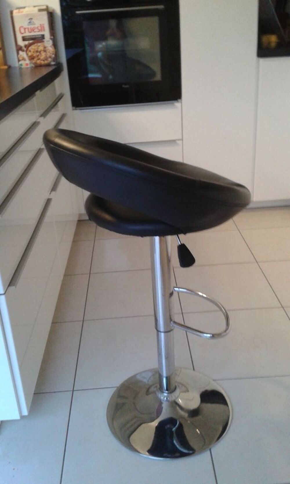 2 TABOURETS DE BAR ET CUISINE Cuisine