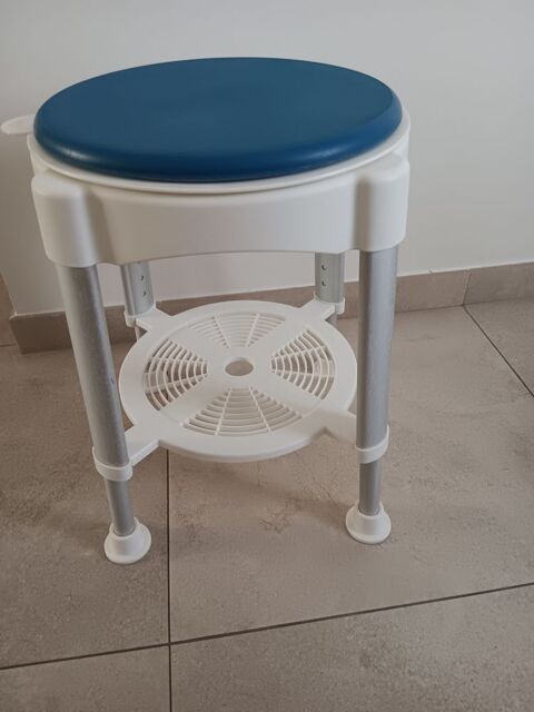 Tabouret avec assise pivotante pour douche 35 Le Blanc-Mesnil (93)