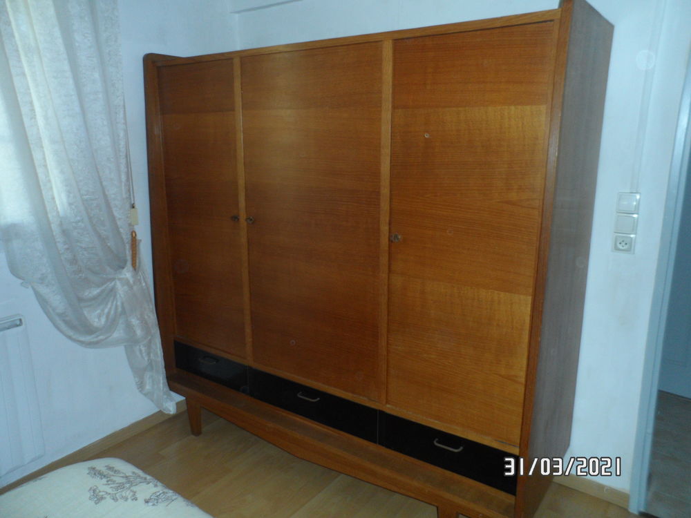 Armoire 3 portes Meubles
