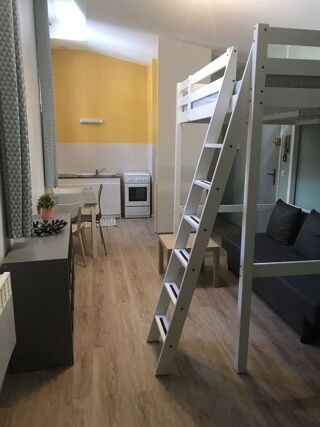  Appartement à louer 1 pièce 32 m²