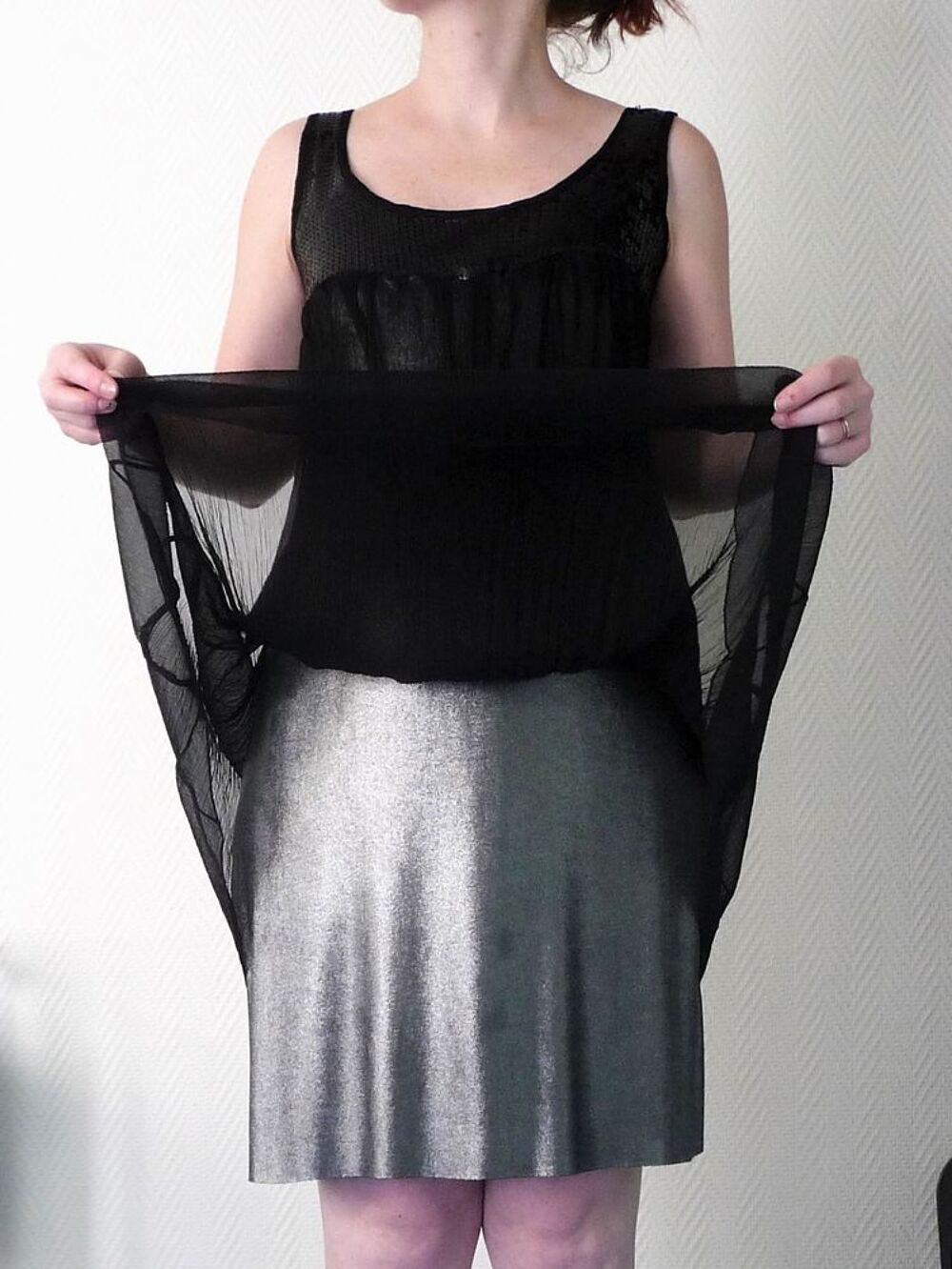 Robe en Soie Noir avec Doublure Argent&eacute;e- Le Banc Vêtements