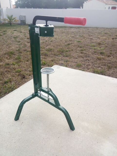 Vend , bouche bouteilles , jamais servi. 25 Soullans (85)