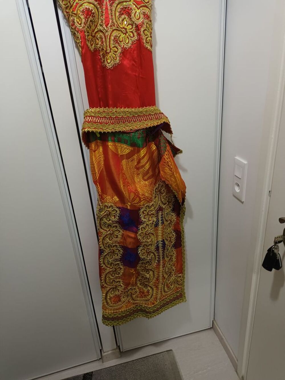 Robe Kabyle moderne crois&eacute;e + lfoudha + Ceinture Vêtements
