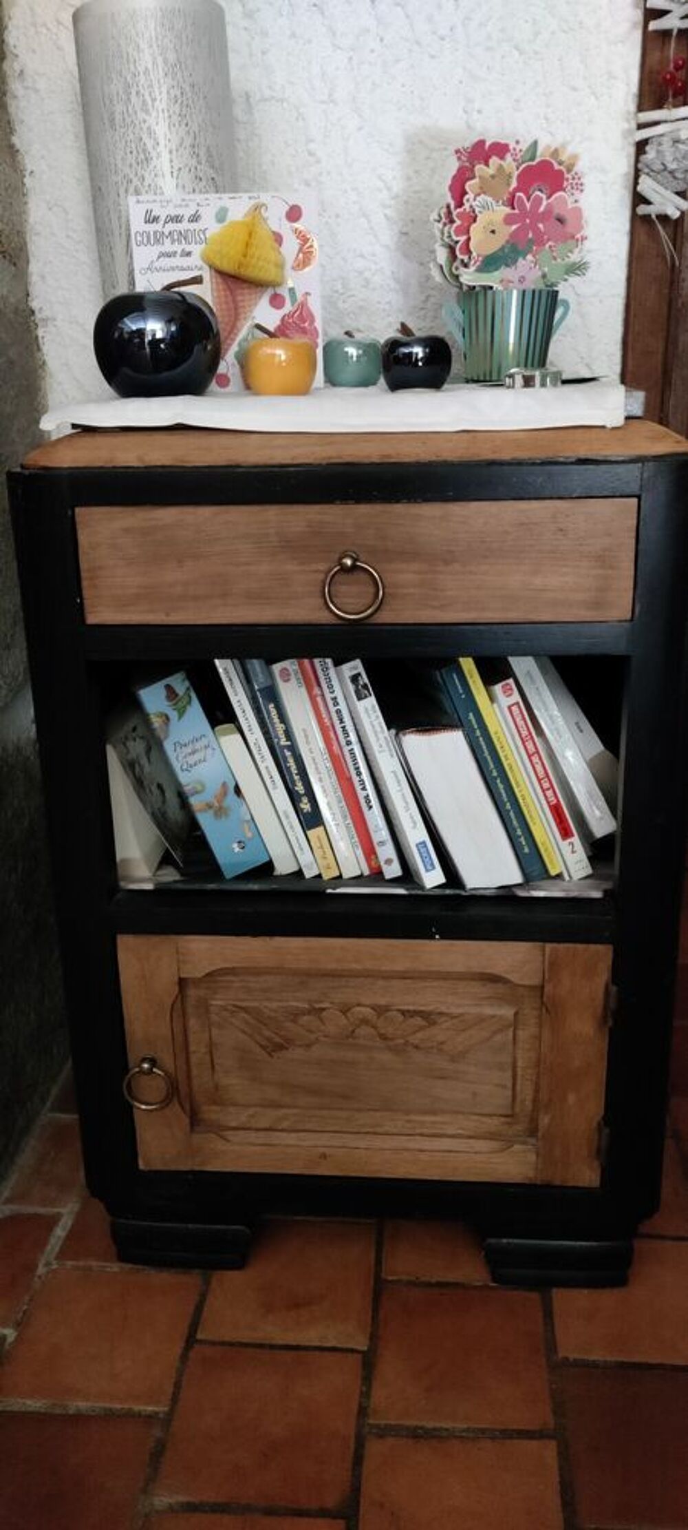 TABLE DE CHEVET Meubles