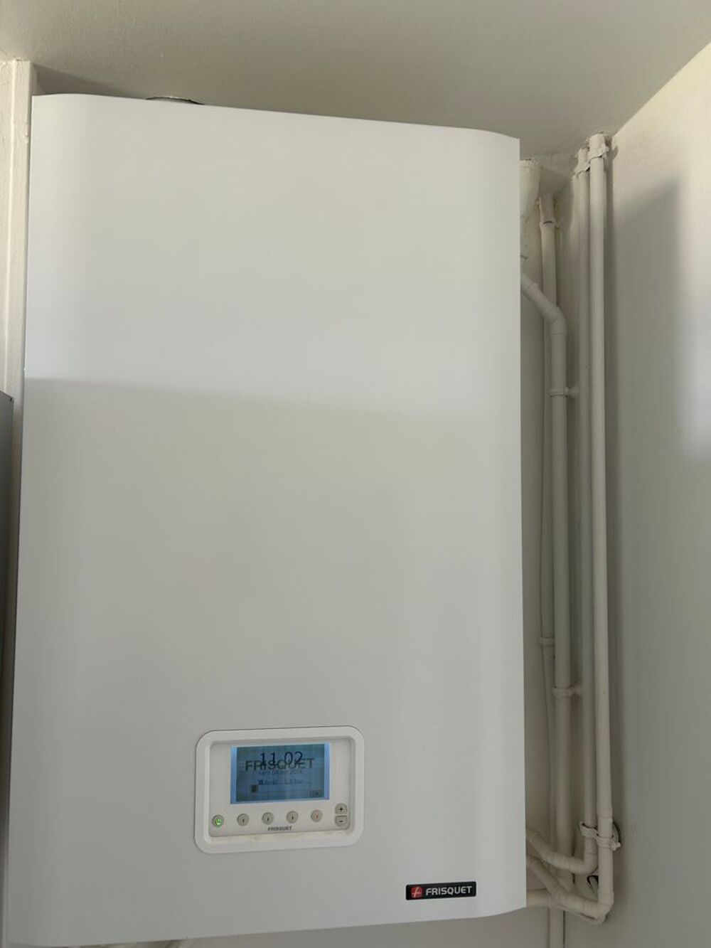 Chaudi&egrave;re FRISQUET &agrave; condensation ultra Luxe vantouse gaz Bricolage