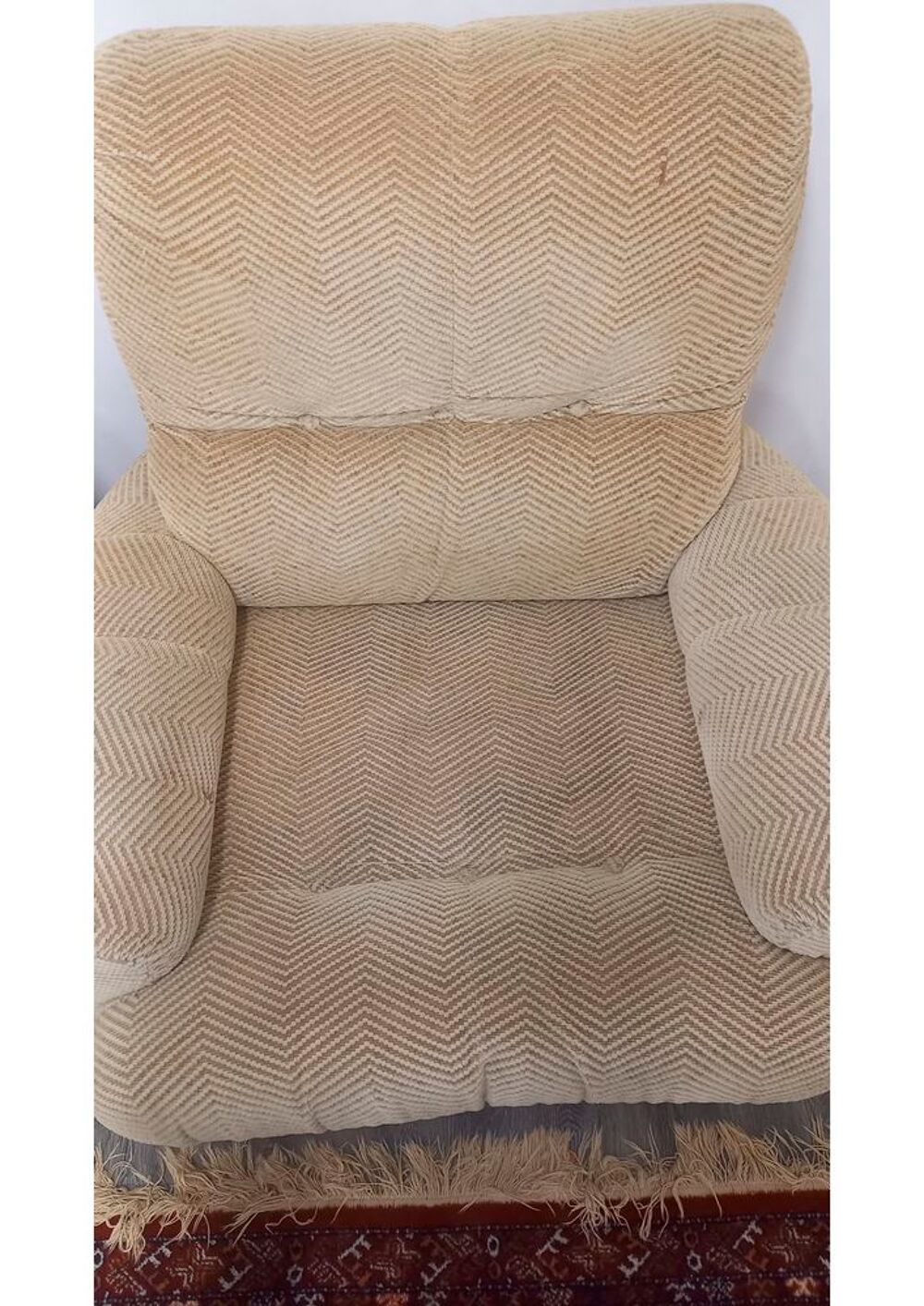 Pour cause de d&eacute;m&eacute;nagement, deux fauteuils Meubles