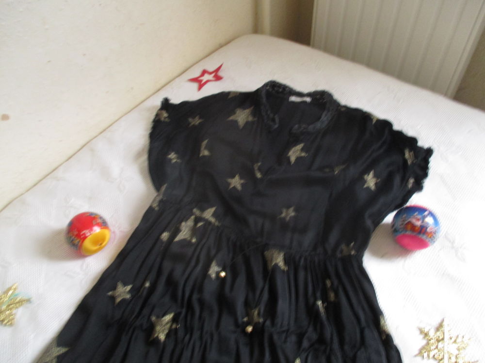 robe aux &eacute;toiles V�tements
