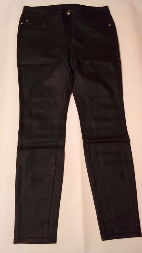 6 jeans pour femme neufs . 60 Chaource (10)