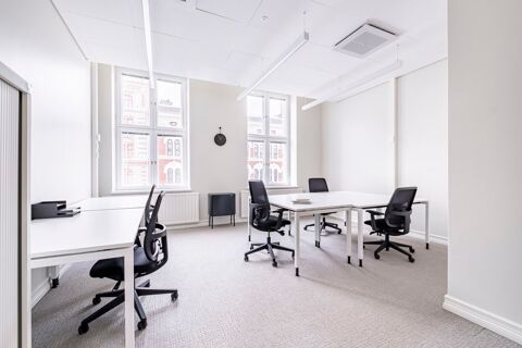 Louez un grand espace de bureau pour 50 personnes &agrave; Cachan, Avenue Aristide Briand 37559 94230 Cachan