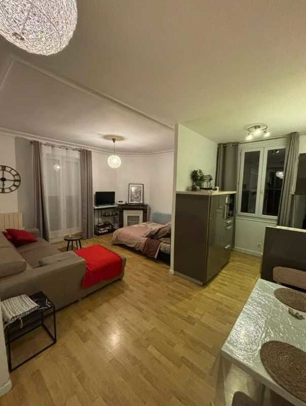 Location Appartement Studio meublé de standing €