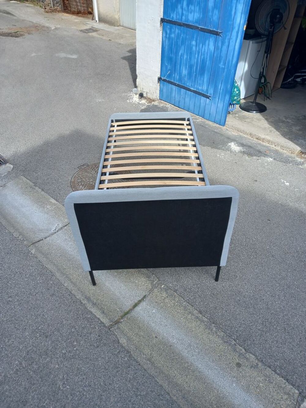 Lit une place Meubles