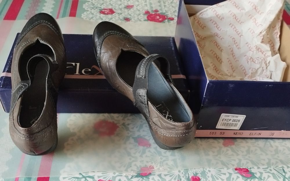 Chaussures Flexell Neuves Chaussures