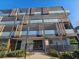  Appartement � vendre 4 pi�ces 77 m� La valentine