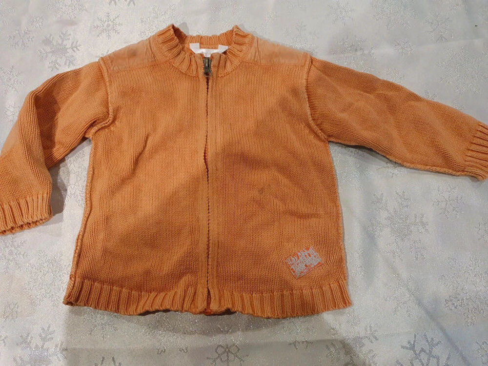 gilet zipp&eacute;
orange 
24 mois 
Vtements enfants