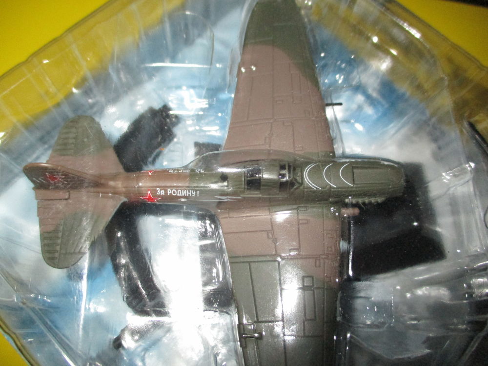bombardier avion russe warbird maquette m&eacute;tal Jeux / jouets