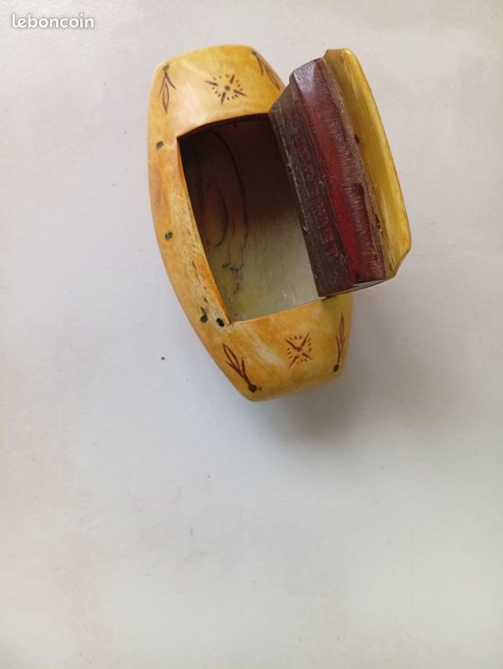 Tabati&egrave;re ancienne 