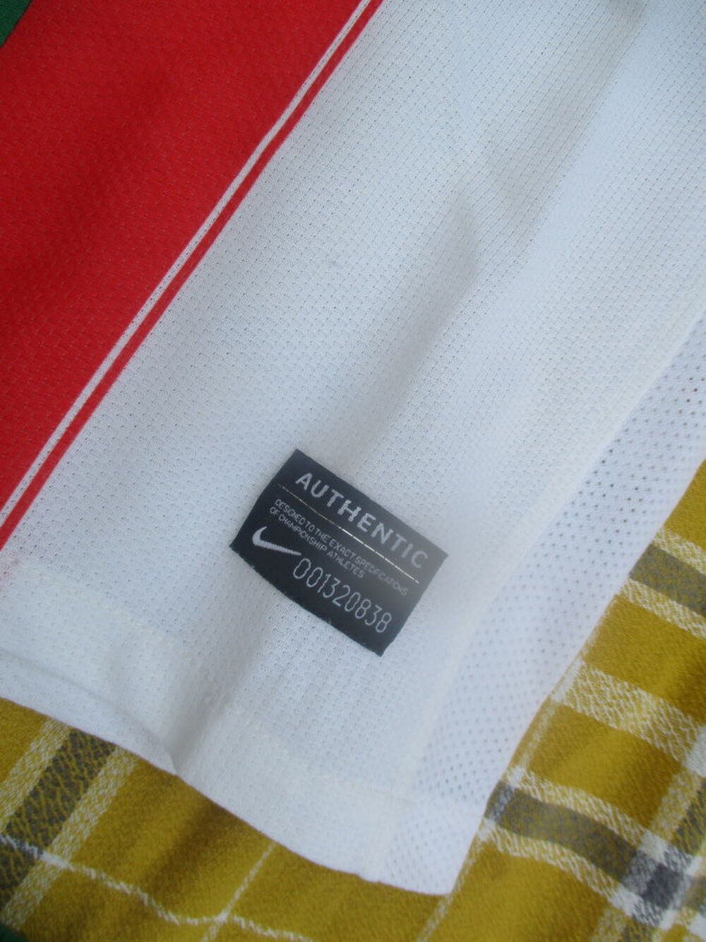 Ensemble Football &quot;Portugal&quot; :Tee-shirt &amp; short en Taille 4A Vtements enfants