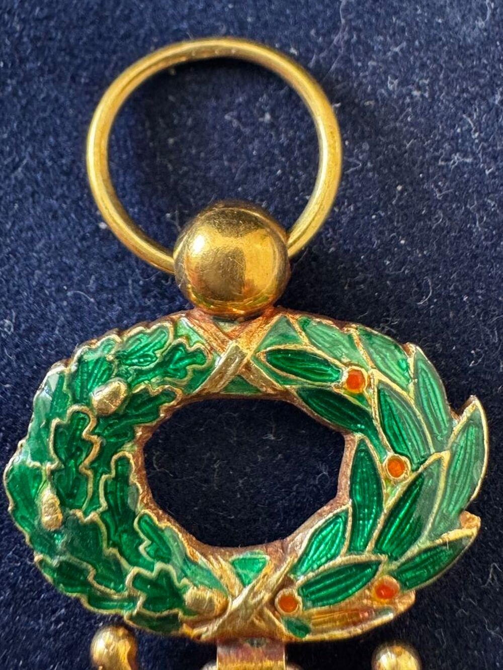 M&eacute;daille l&eacute;gion d'honneur 3 eme r&eacute;publique en OR 18k poin&ccedil;on t&ecirc;te d'aigle 