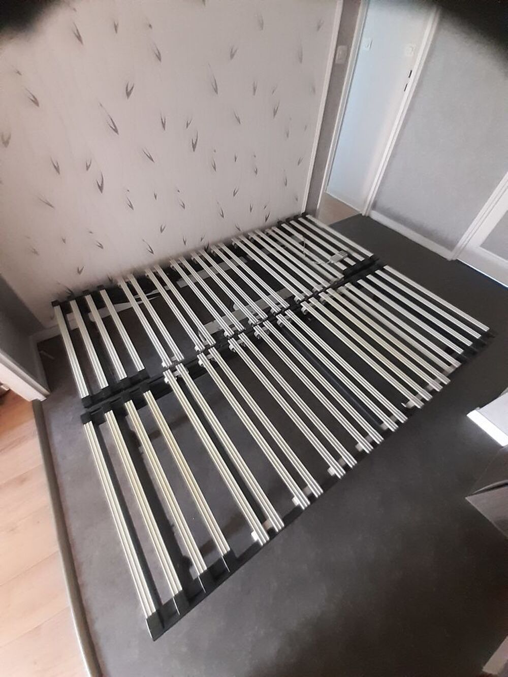 Lot de 2 sommiers &agrave; lattes Bultex dont un &eacute;lectrique Meubles