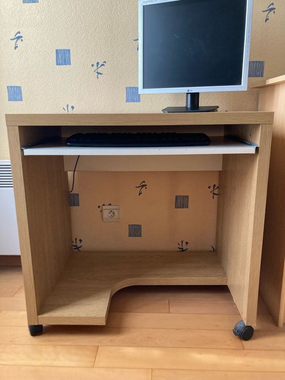 Meuble ordinateur avec si&egrave;ge ergonomique Meubles