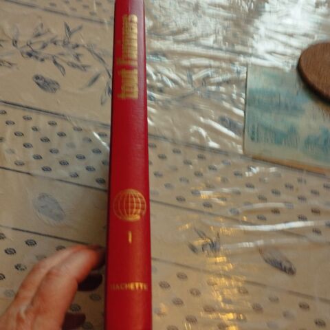 Livres collection tout l univers 70 Saint-Quentin (02)