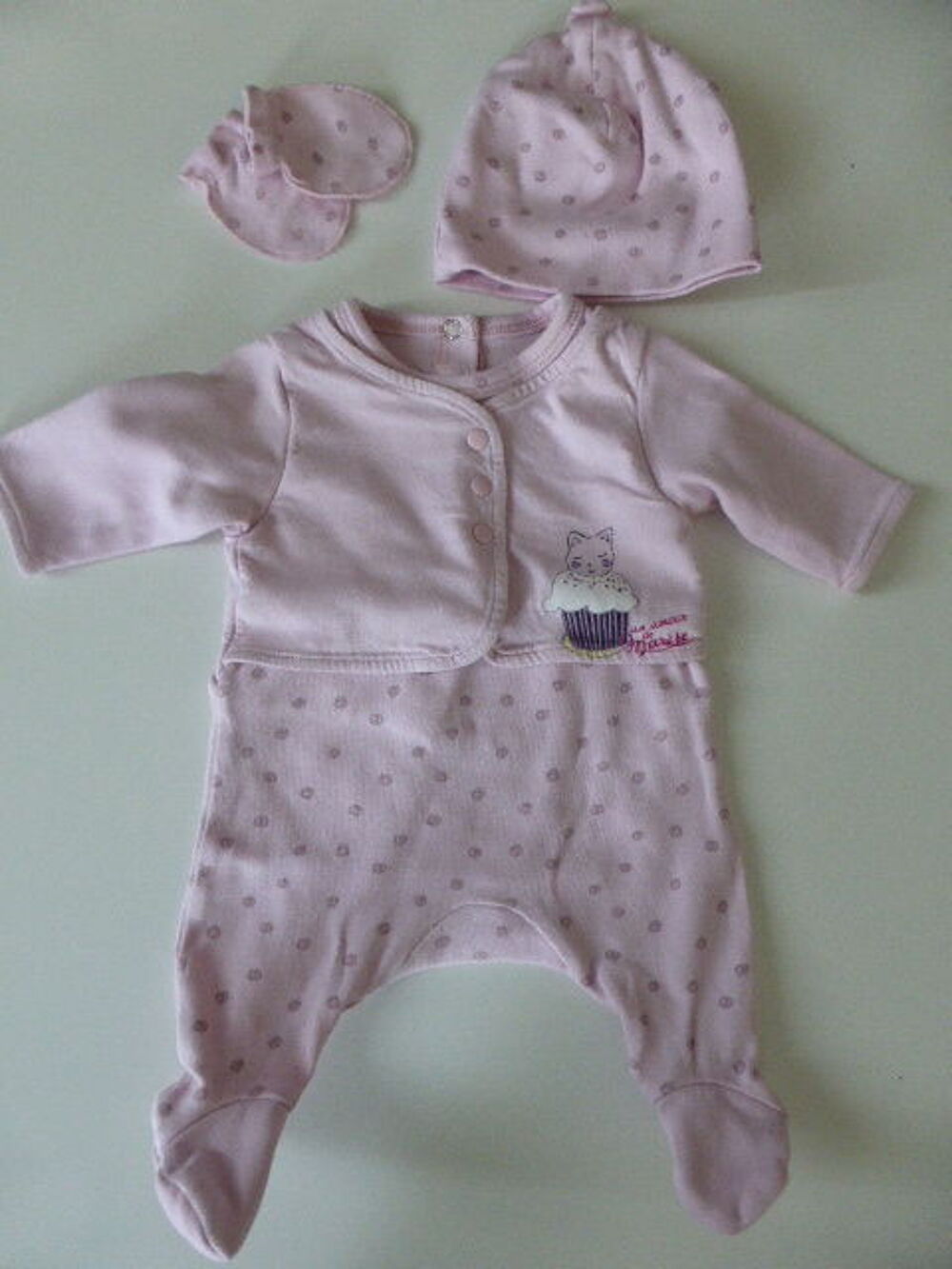 Mar&egrave;se ensemble pyjama bonnet et moufles rose 1 mois Vtements enfants