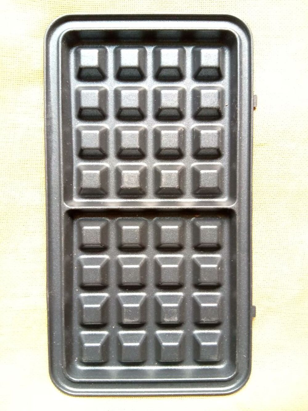 1 plaque pour gaufrier Domo Electrom�nager