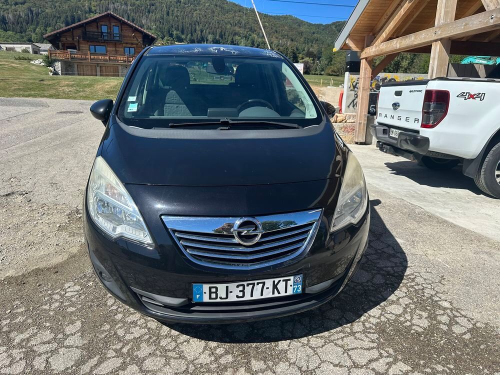 Meriva Cosmo connect 2011 occasion 74350 Cruseilles