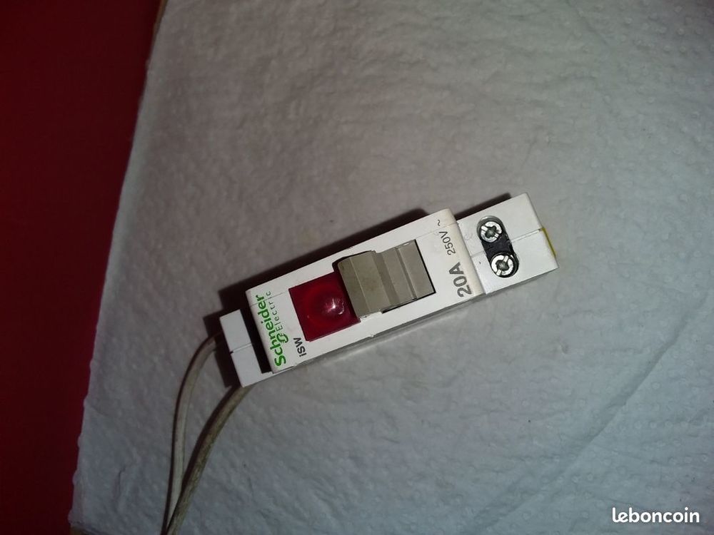 Interrupteur de commande &agrave; voyant lumineux 230V - 20A 2P 250 Bricolage