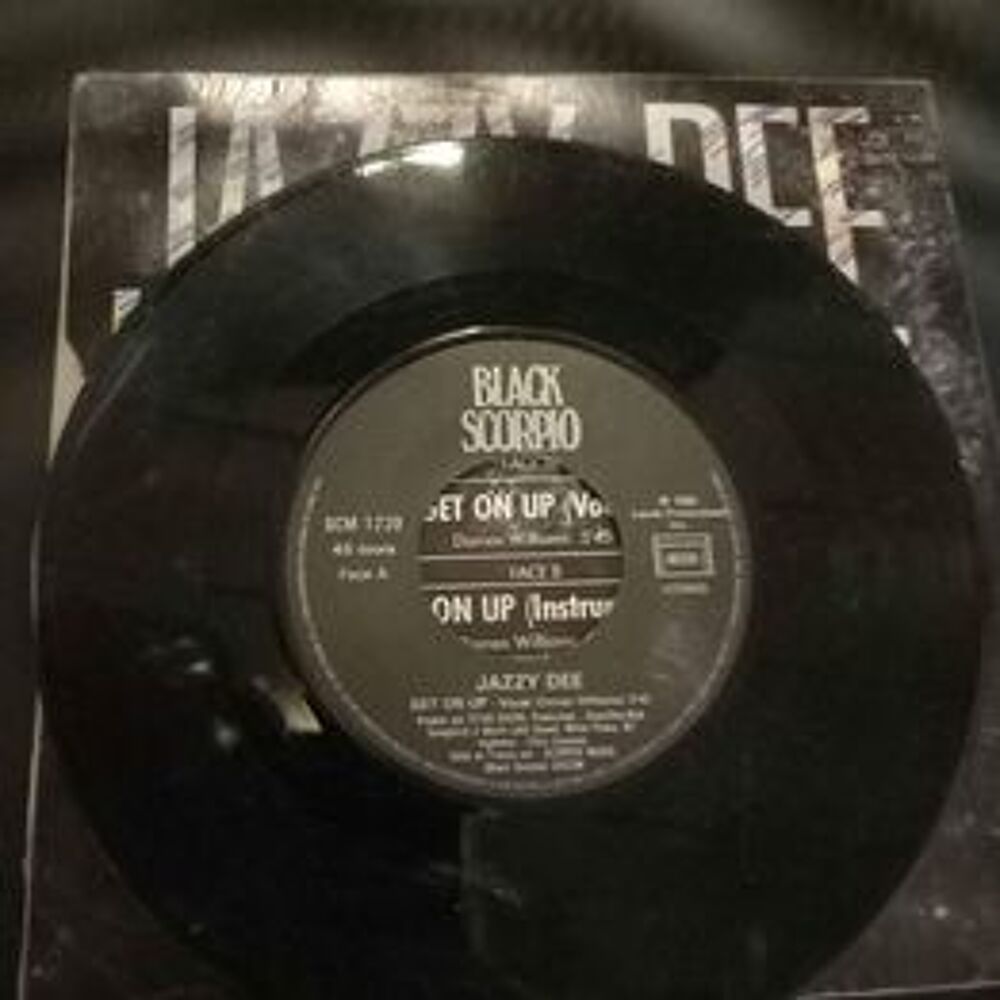 45 tours jazzy dee get on up CD et vinyles