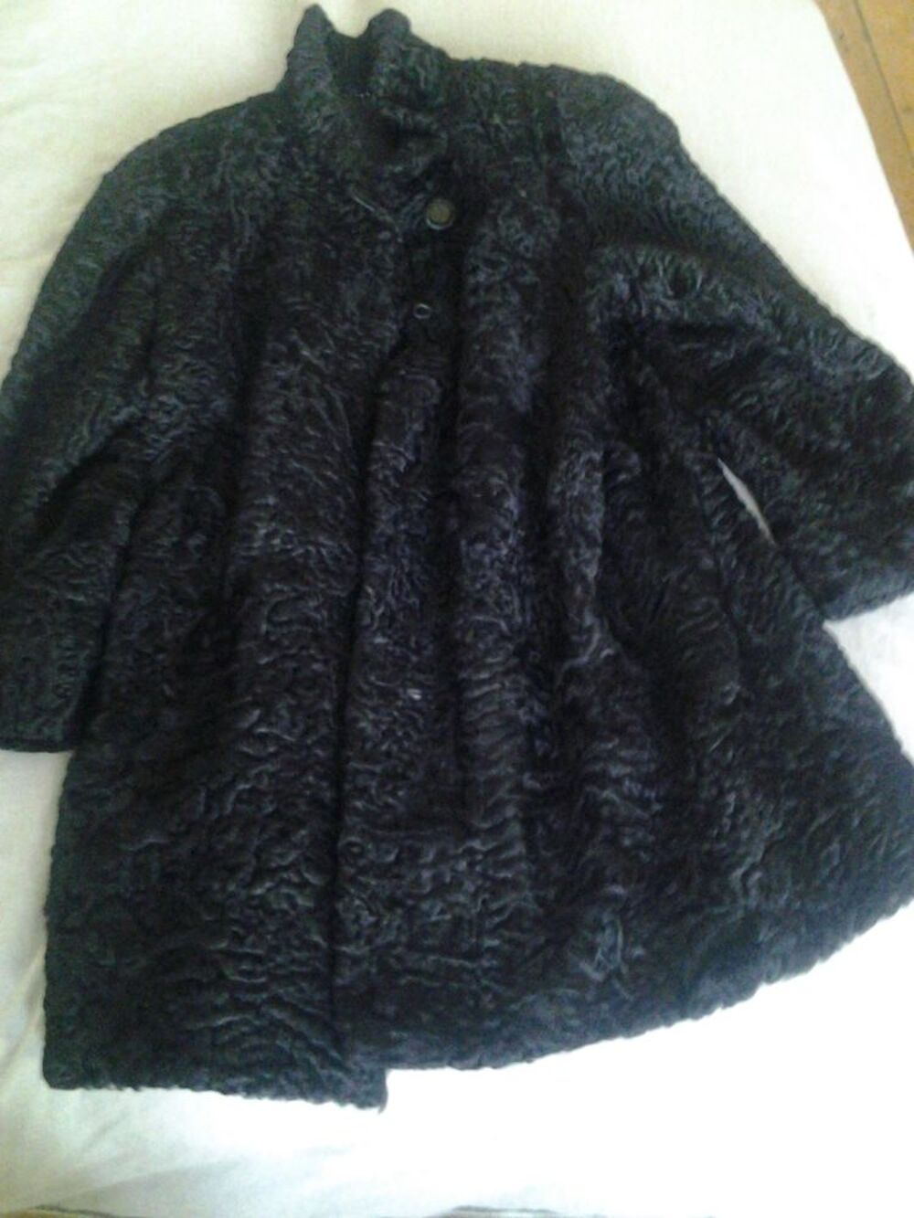 MANTEAU FAIT MAIN EN ASTRAKAN D OCCASION Vtements