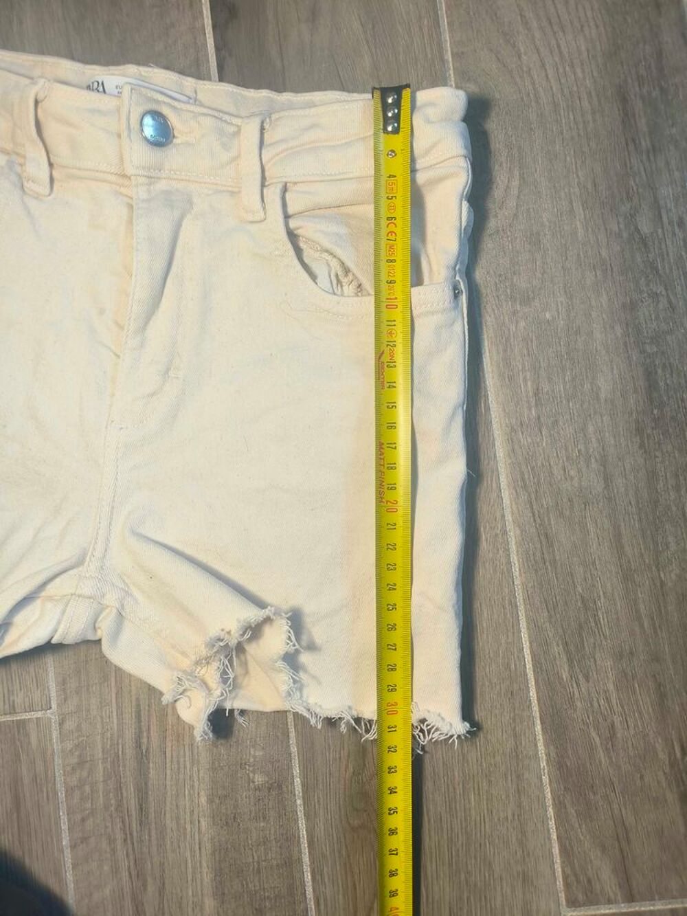 €‹Short en Jean Raccourci Cut-Off Zara (Blanc Cass&eacute; / Ecru) Vêtements