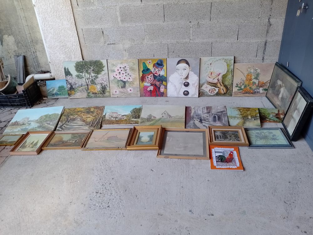 72 tableaux dont 12 sans cadres Décoration