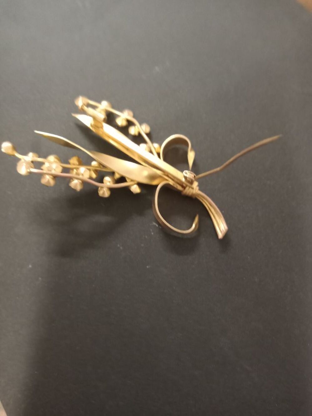 Broche ancienne en plaqu&eacute; or ann&eacute;e 50 Bijoux et montres