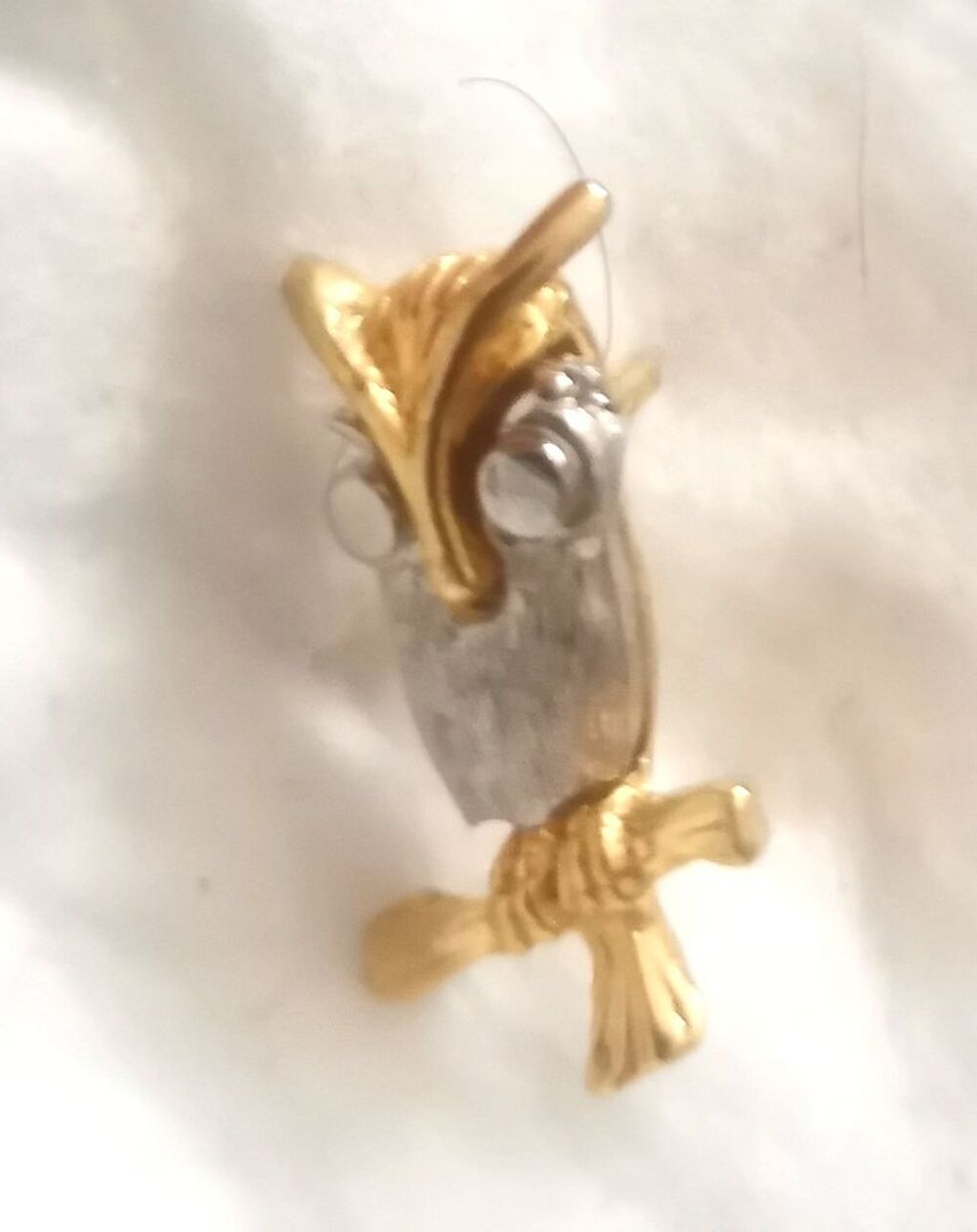 Beau pin's chouette Bijoux et montres