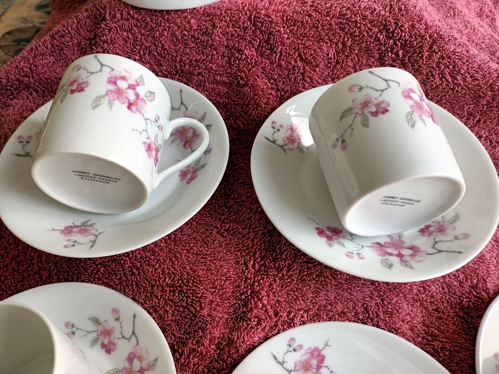 SERVICE A CAFE DE COULEUR BLANCHE Cuisine