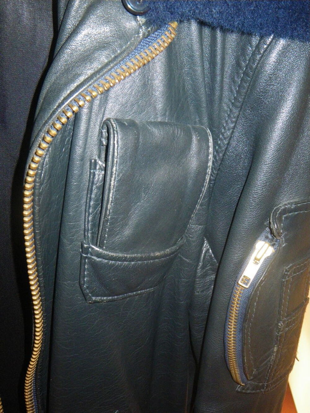 Blouson Aviateur Cuir Bleu Fonc&eacute; + Pantalon V�tements