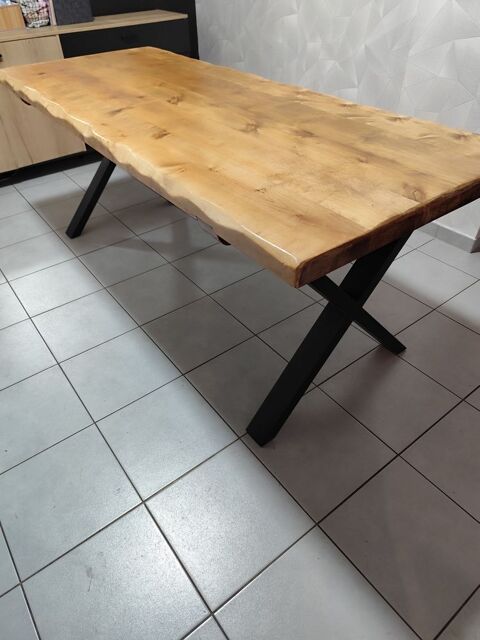 Table  manger massif 650 Augny (57)