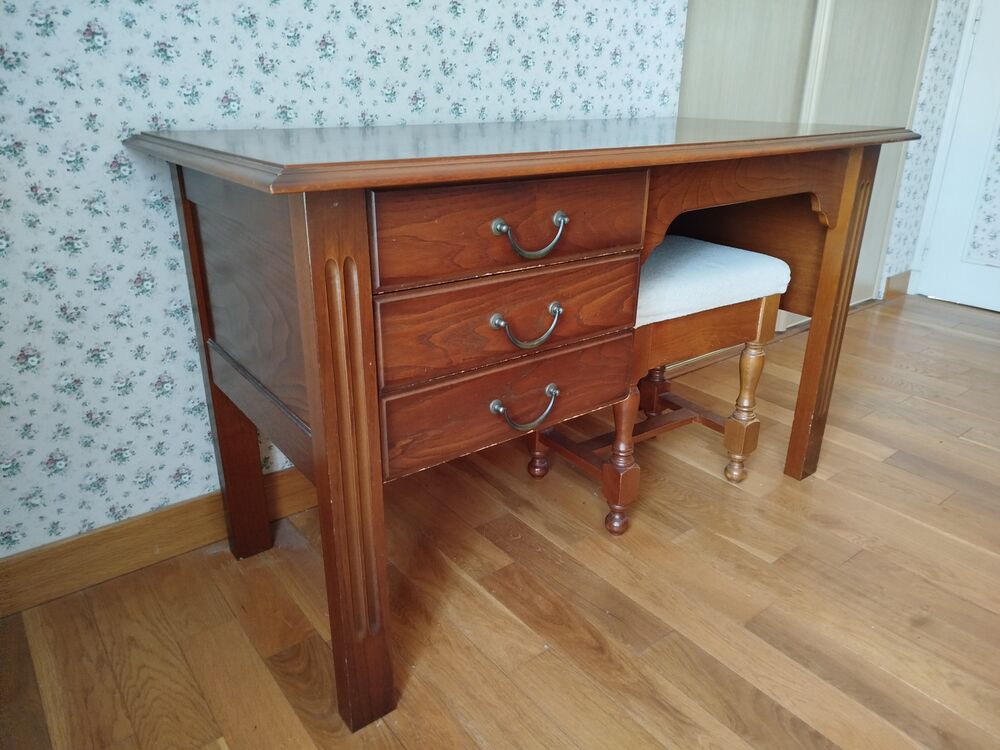 Bureau et son tabouret assorti Meubles
