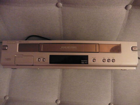 Lecteur-Enregistreur VHS Philips 15 Ablis (78)