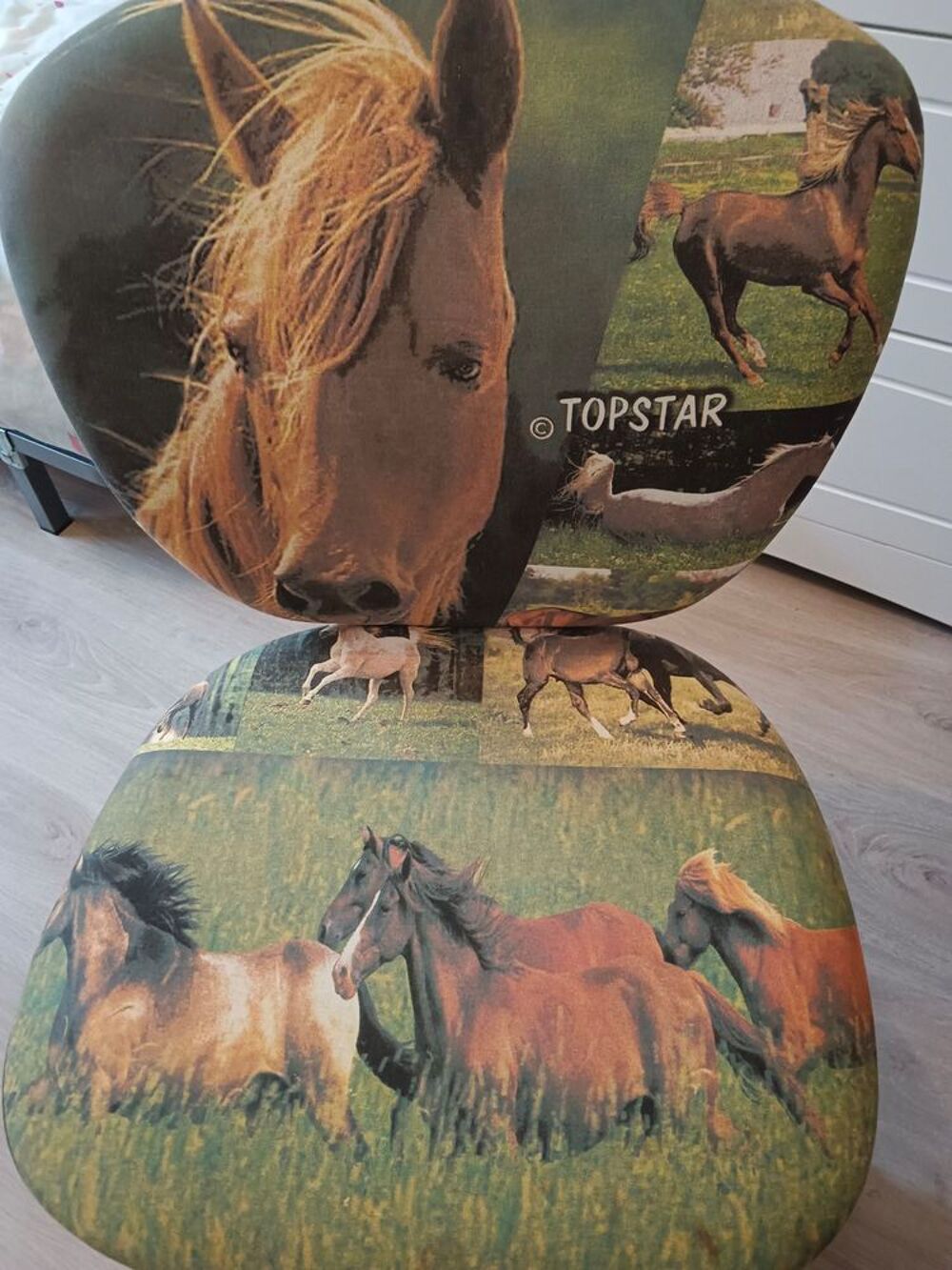 Chaise de bureau pivotante motif chevaux Meubles