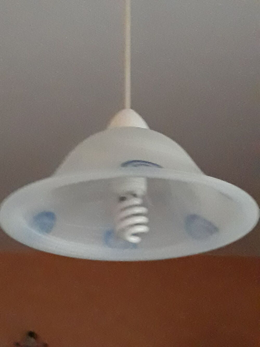 lampe bleue et blanc Décoration