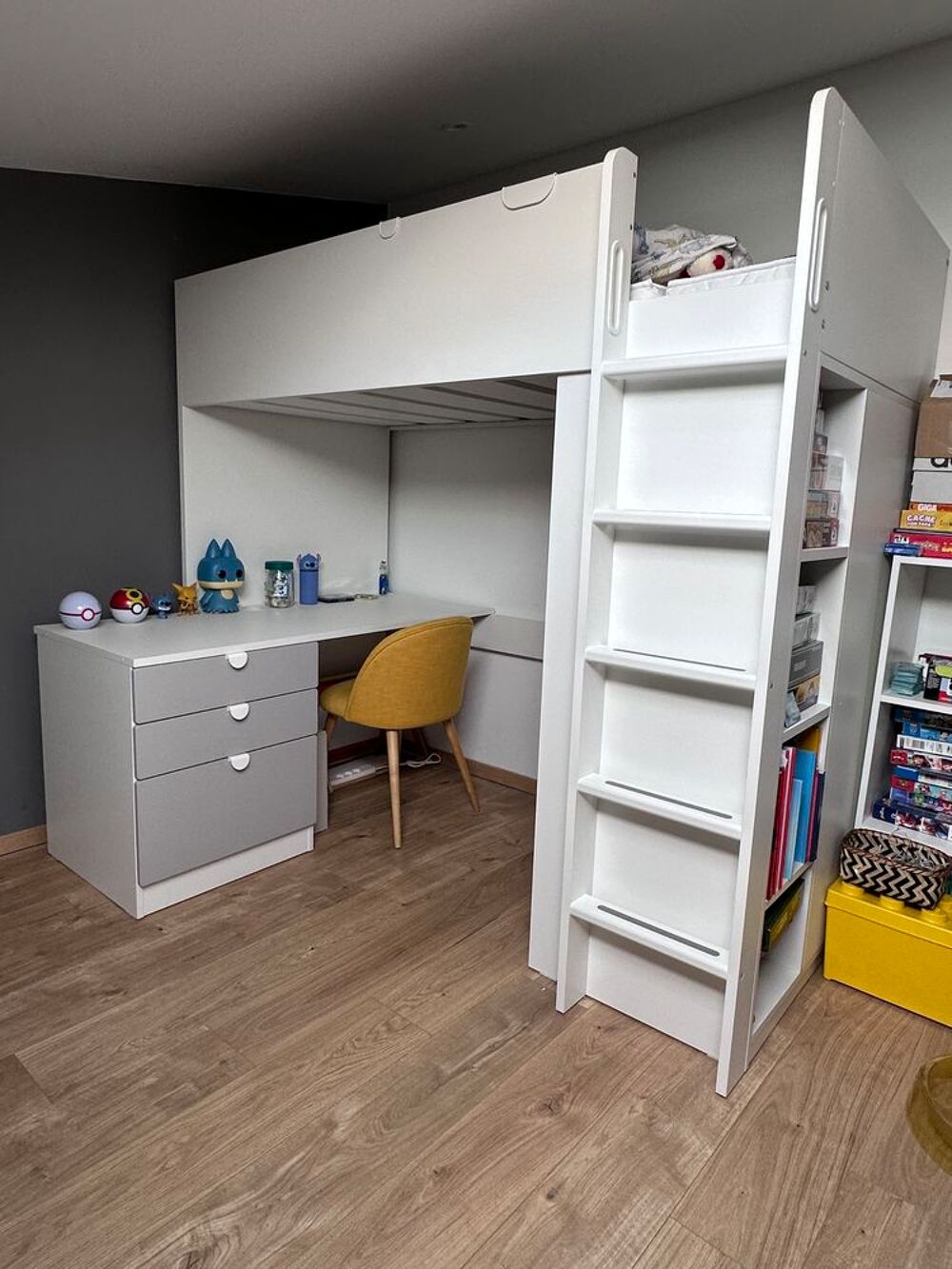 Lit mezzanine IKEA avec bureau et commode int&eacute;gr&eacute;s Mobilier enfants