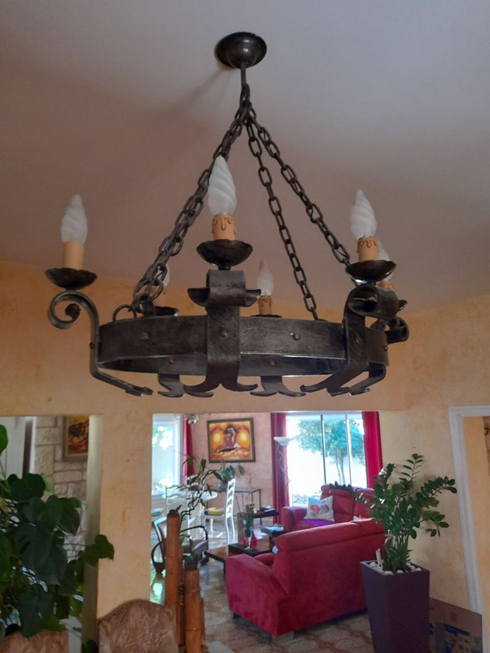 lustre en fer forg&eacute; Décoration