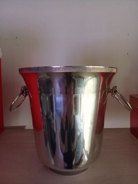 Sceau  champagne mtal argent 35 Nice (06)