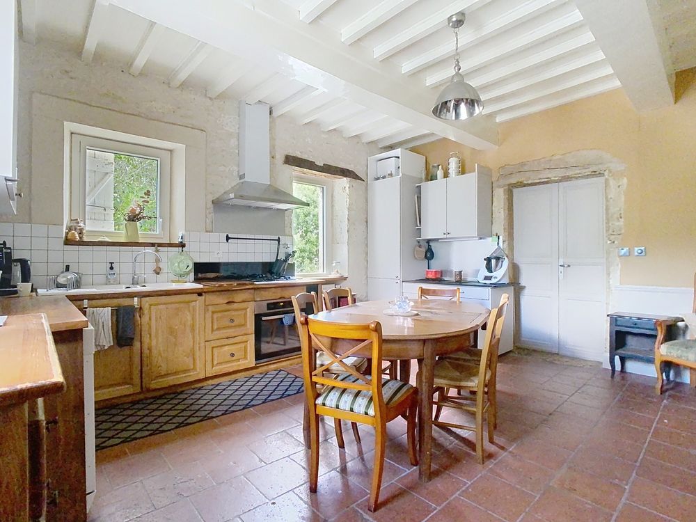 Vente Maison Bâtisse pierre 18è avec terrain et vergé dans joli village ! Touget