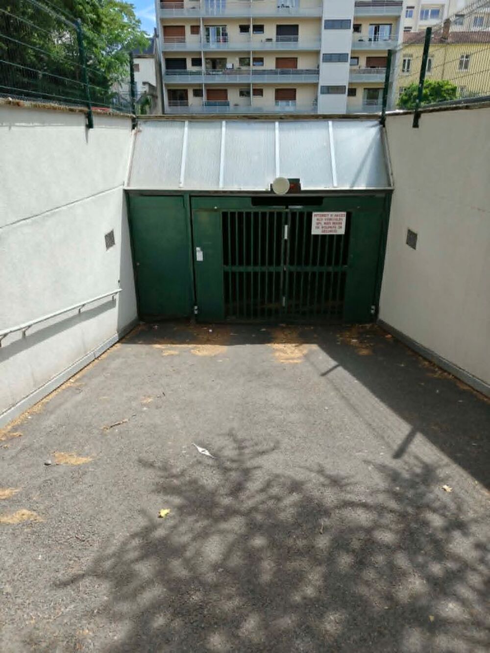 Location Parking/Garage Garage fermé de 12 m² Lyon 8