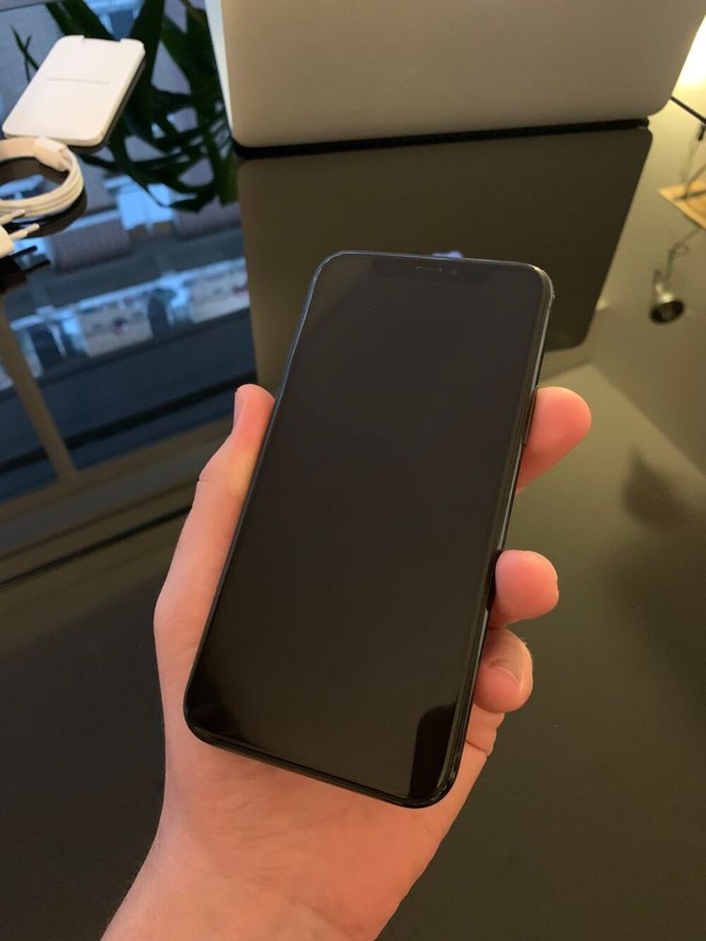 IPhone 11 Pro - 64Go - S&eacute;rie Limit&eacute;e Vert Nuit Téléphones et tablettes